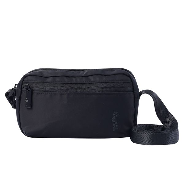 Bolso crossbody abierto, mostrando su interior espacioso y sus múltiples compartimentos.